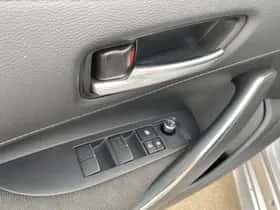 Toyota Corolla (2023) thumbnail 19