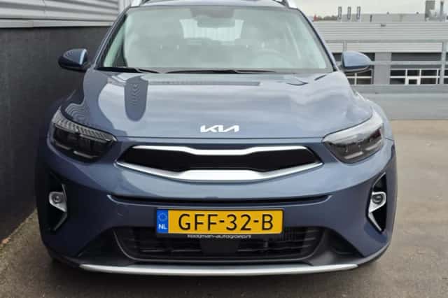 Kia Stonic (2024) thumbnail 2