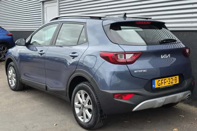 Kia Stonic (2024) thumbnail 5