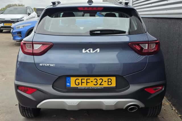 Kia Stonic (2024) thumbnail 6
