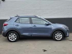 Kia Stonic (2024) thumbnail 8