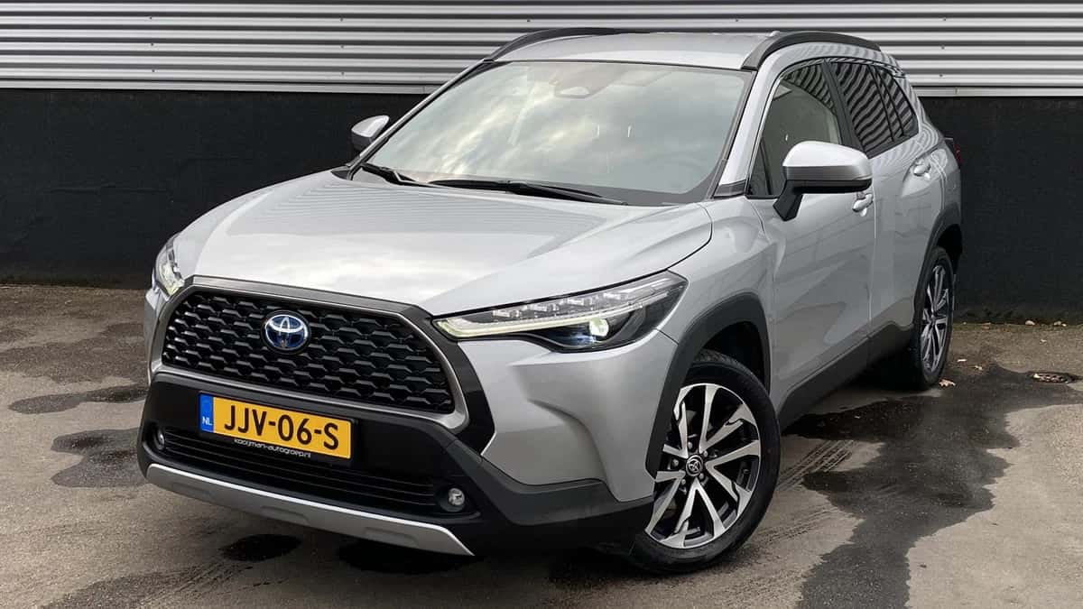 Toyota Corolla (2024) — foto 1