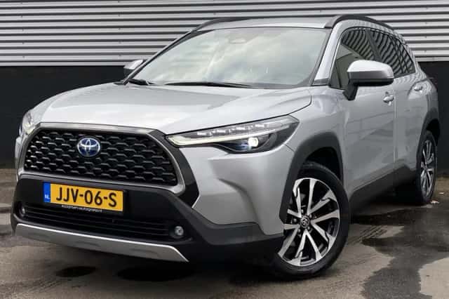 Toyota Corolla (2024) thumbnail 2