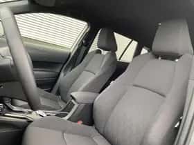 Toyota Corolla (2024) thumbnail 24