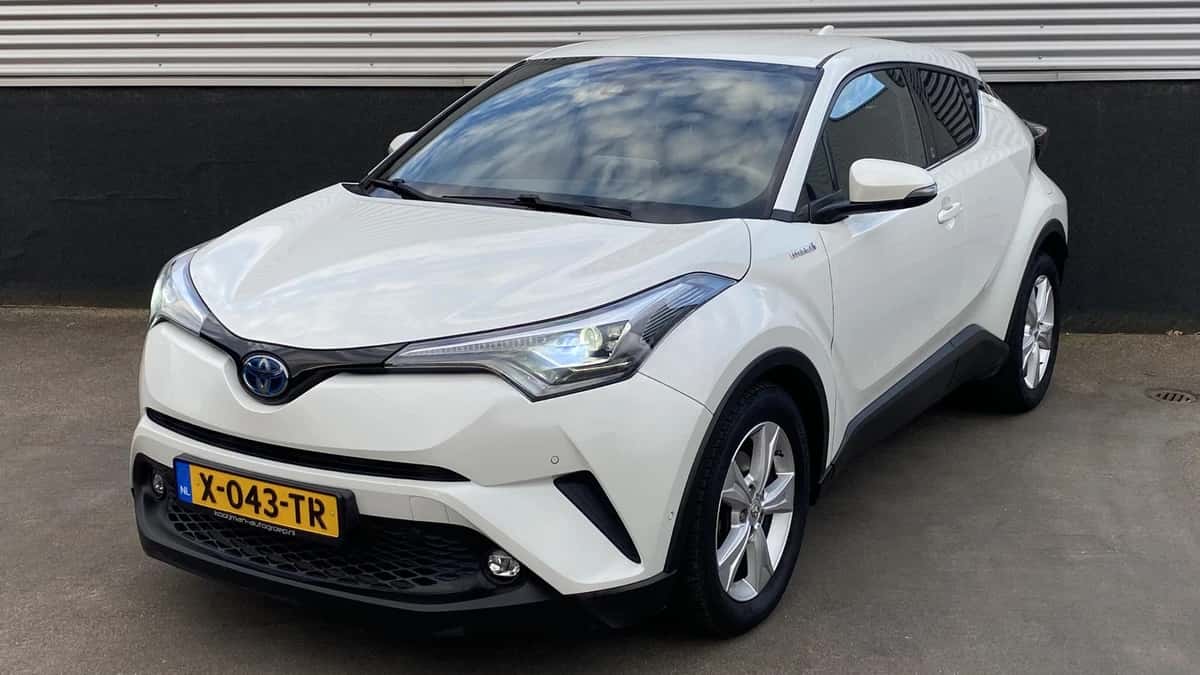 Toyota C-HR (2018) — foto 1