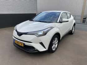 Toyota C-HR (2018) thumbnail 3