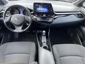 Toyota C-HR (2018) thumbnail 25