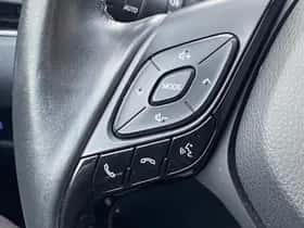 Toyota C-HR (2018) thumbnail 28