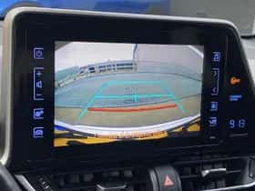 Toyota C-HR (2018) thumbnail 9