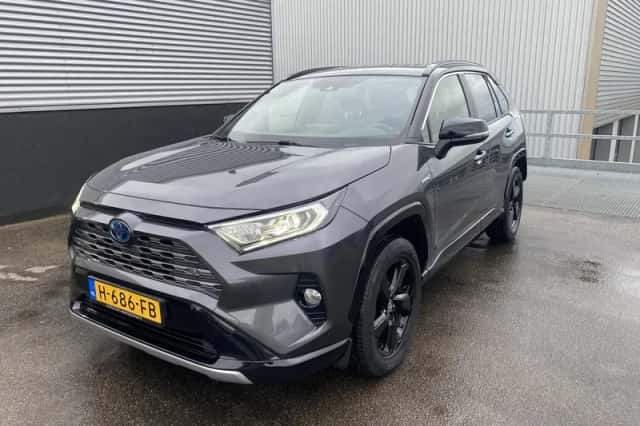 Toyota RAV4 (2020) thumbnail 2