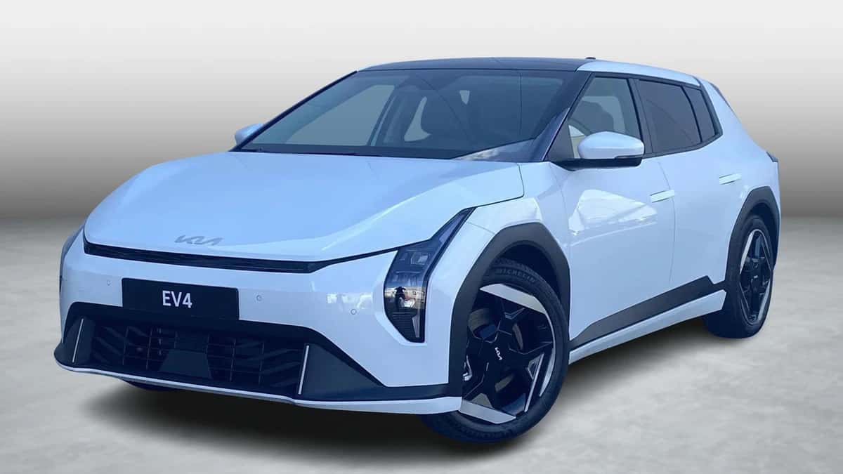 Kia EV4 (2026) — foto 1