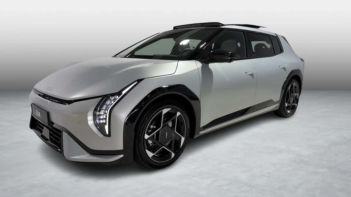 Kia EV4 (2026) — foto 1