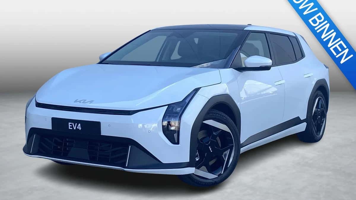 Kia EV4 (2026) — foto 1