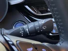 Toyota C-HR (2023) thumbnail 24