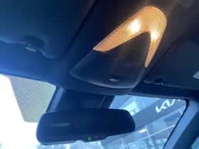 Toyota C-HR (2023) thumbnail 38