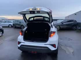 Toyota C-HR (2023) thumbnail 5