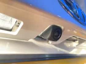 Toyota C-HR (2023) thumbnail 7