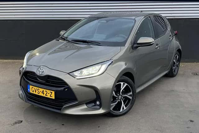 Toyota Yaris (2024) thumbnail 1
