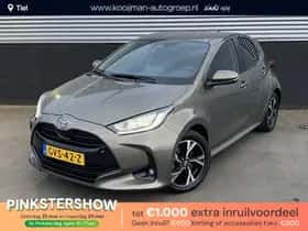Toyota Yaris (2024) thumbnail 1