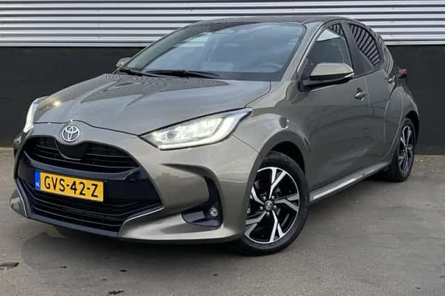 Toyota Yaris (2024) thumbnail 2