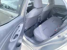 Toyota Yaris (2024) thumbnail 17