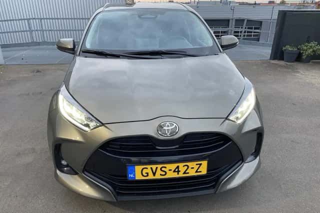 Toyota Yaris (2024) thumbnail 4