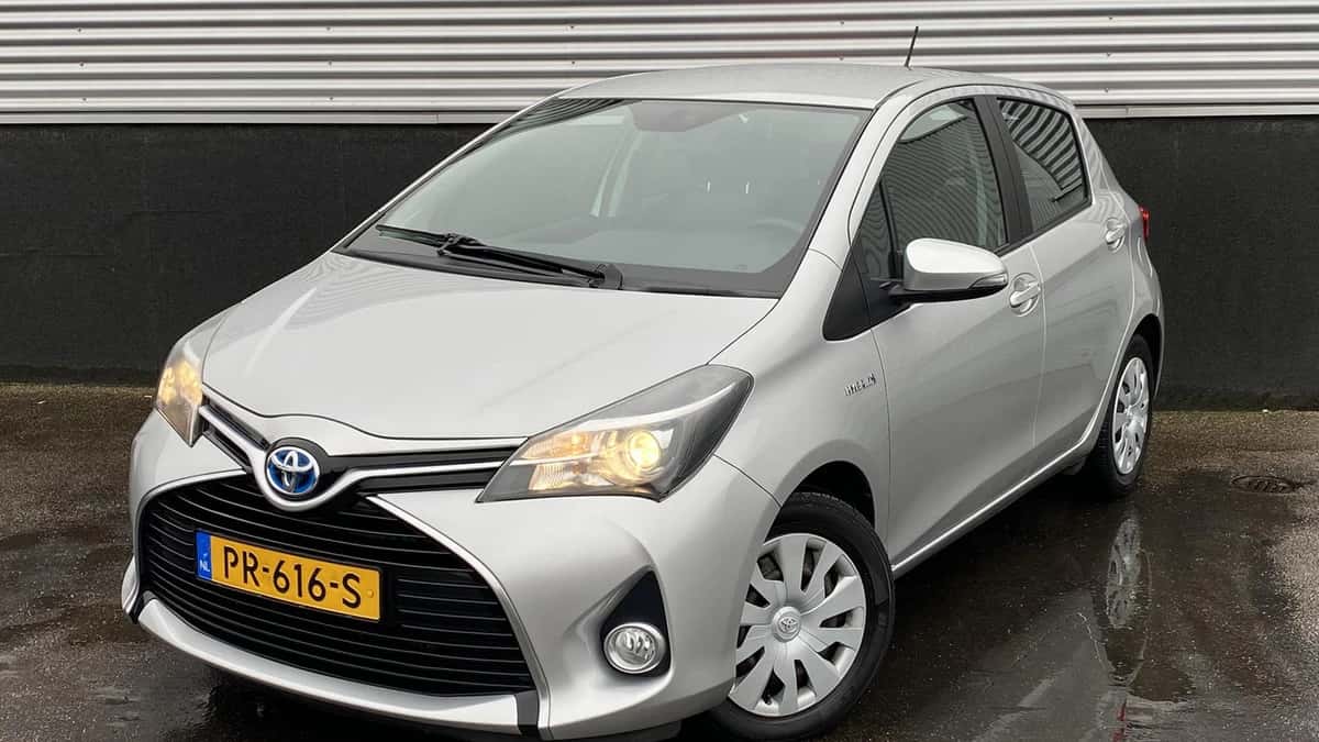 Toyota Yaris (2016) — foto 1