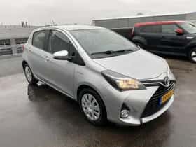 Toyota Yaris (2016) thumbnail 14