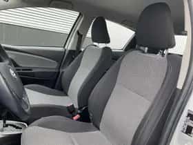 Toyota Yaris (2016) thumbnail 23