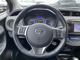 Toyota Yaris (2016) thumbnail 25