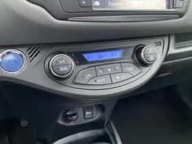 Toyota Yaris (2016) thumbnail 37