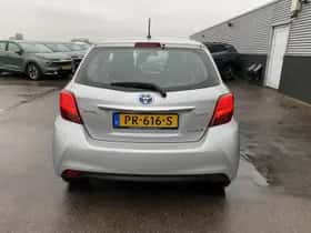 Toyota Yaris (2016) thumbnail 6