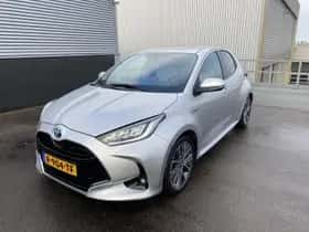 Toyota Yaris (2021) thumbnail 4