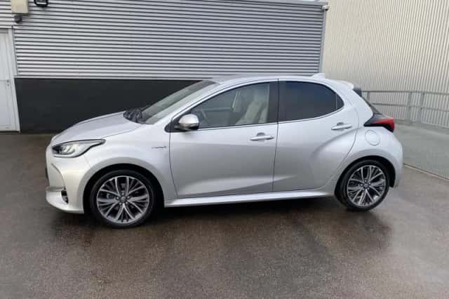 Toyota Yaris (2021) thumbnail 5