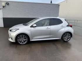 Toyota Yaris (2021) thumbnail 5