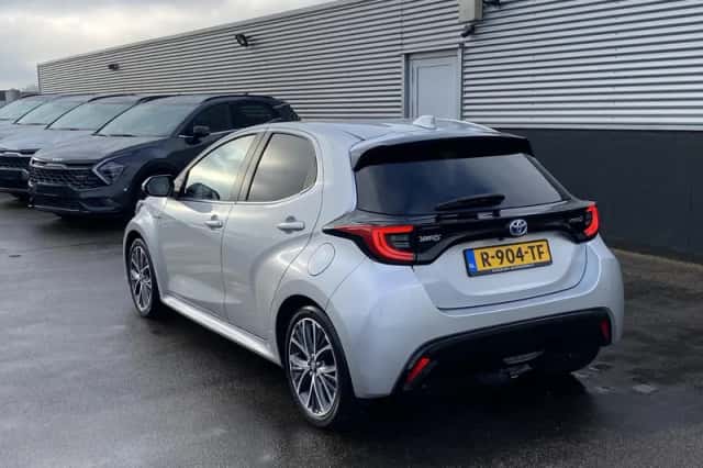 Toyota Yaris (2021) thumbnail 6