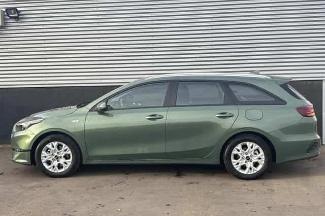 Kia Ceed Sportswagon (2025) thumbnail 2