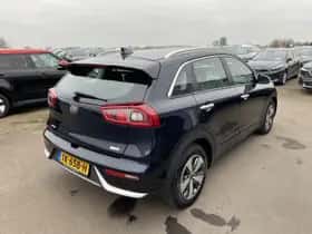 Kia Niro (2018) thumbnail 11