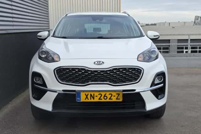 Kia Sportage (2019) thumbnail 2