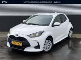 Toyota Yaris (2023) thumbnail 1