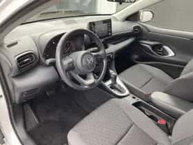 Toyota Yaris (2023) thumbnail 16