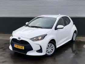 Toyota Yaris (2023) thumbnail 3