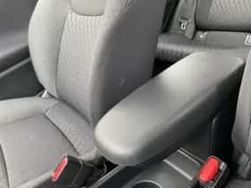 Toyota Yaris (2023) thumbnail 40