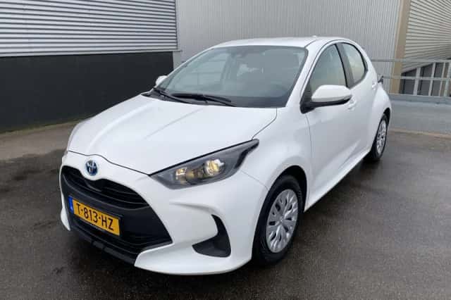 Toyota Yaris (2023) thumbnail 6