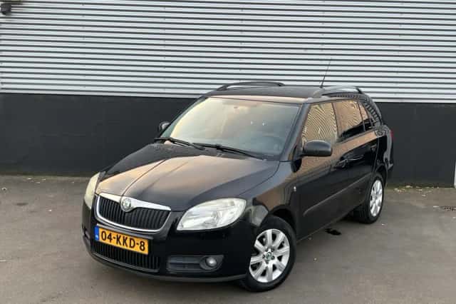 Škoda Fabia (2010) thumbnail 2