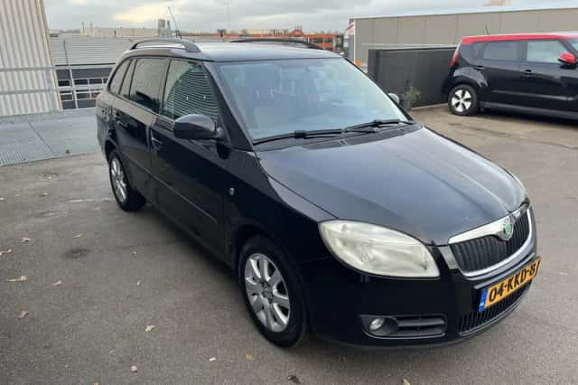 Škoda Fabia (2010) thumbnail 6