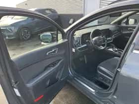 Kia Sportage (2023) thumbnail 17