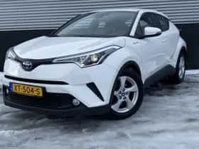 Toyota C-HR (2019) thumbnail 2