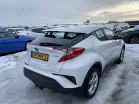 Toyota C-HR (2019) thumbnail 13