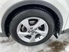 Toyota C-HR (2019) thumbnail 17